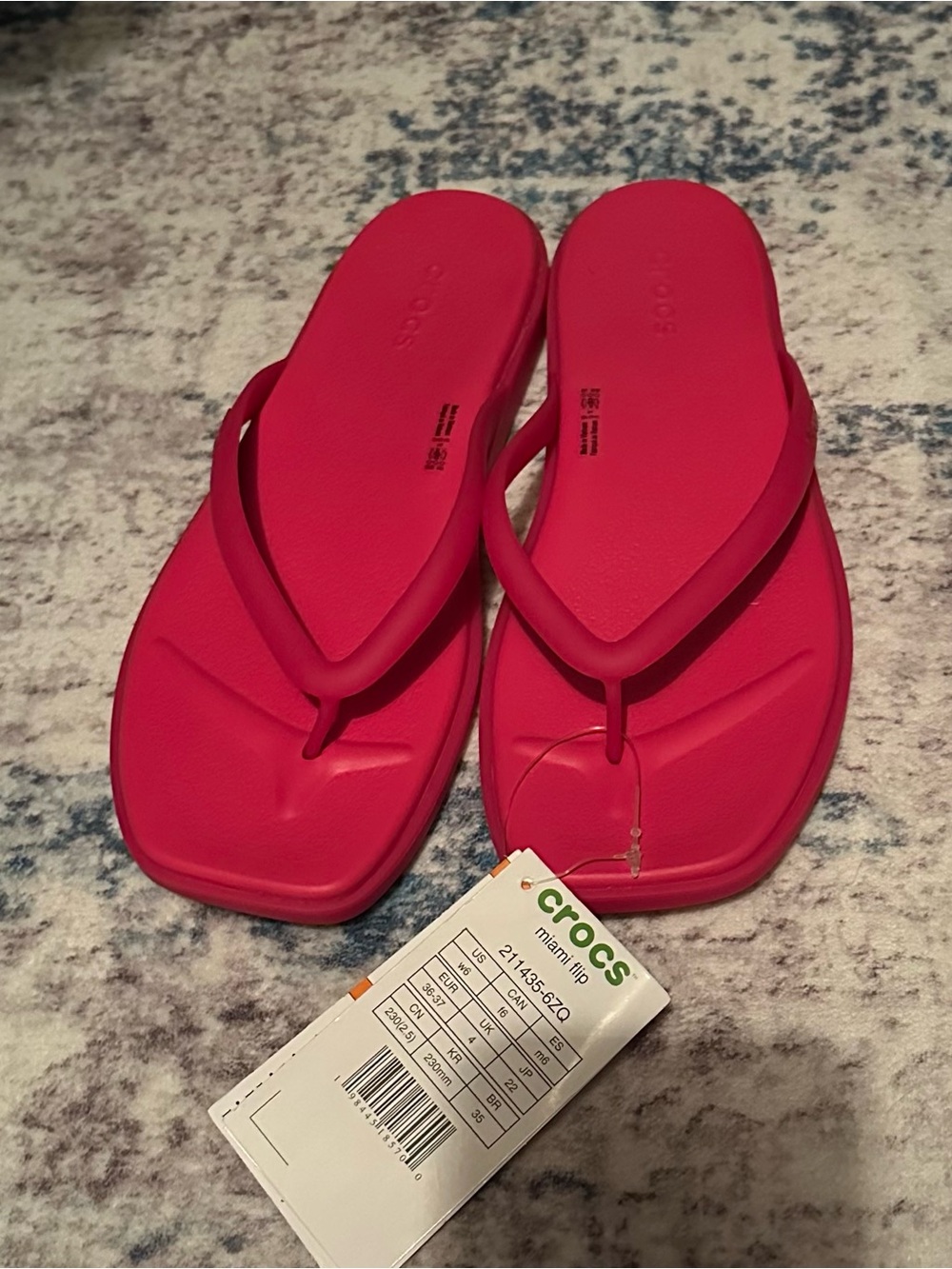 Crocs Women's Bright Pink Flip Sandals size 6